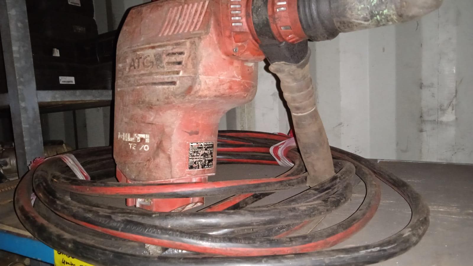 Diversos + Rebarbadeiras + Diversos + Diversos + Rebarbadeiras + Furadeira + Diversos + Braçadeiras + Torque Wreck + Radiadores + Diversos + Diversos + Diversos + Diversos + Diversos + Diversos + Diversos + Diversos + Contentor de 40P · — imagem 40