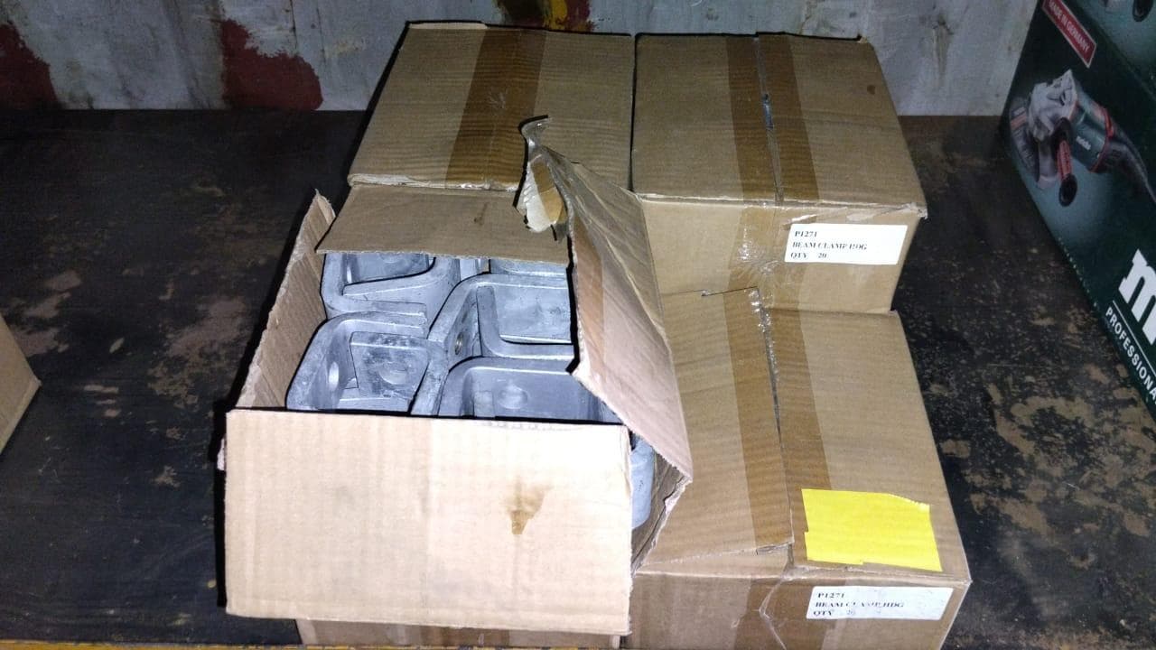 Diversos + Diversos + Grampos + Diversos + Diversos + Diversos + Electrodos + Diversos + Diversos + Diversos + Diversos + Diversos + Fitas + Diversos + Diversos + Máquinas Rebarbadora   + Diversos + Pregos 50×2.50mm + Diversos + Cintas + Cintas + Cintas + Cintas + Cintas + Mangueiras para maçarico  + Cintos de Segurança + Diversos + Diversos + Porcas + Porcas + Diversos + Pregos   + Parafusos + Material Hospitalar + Diversos + Cordas + Diversos + Material para Soldadura + Material para Instalacao electrica + Diversos + Spray Q20 + Braçadeiras + Rolos de rede   + Cerca de Segurança + Cabo flexível  + Abaraçadeiras + Materia para soldadura + Abraçadeiras + Diversos + Bombas de água   + Diversos + Compressor   + Contentor de 40P · — imagen 41
