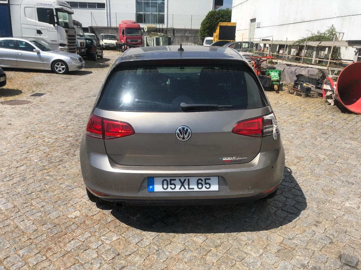 Volkswagen Golf 1.6 TDI · Ano 2014 — imagem 8