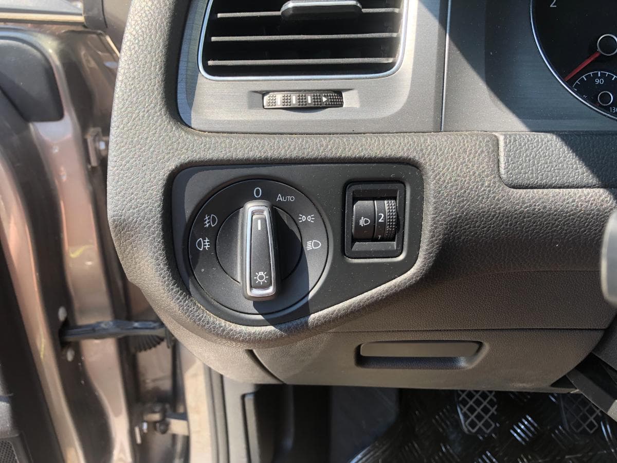Volkswagen Golf 1.6 TDI · Ano 2014 — imagem 28