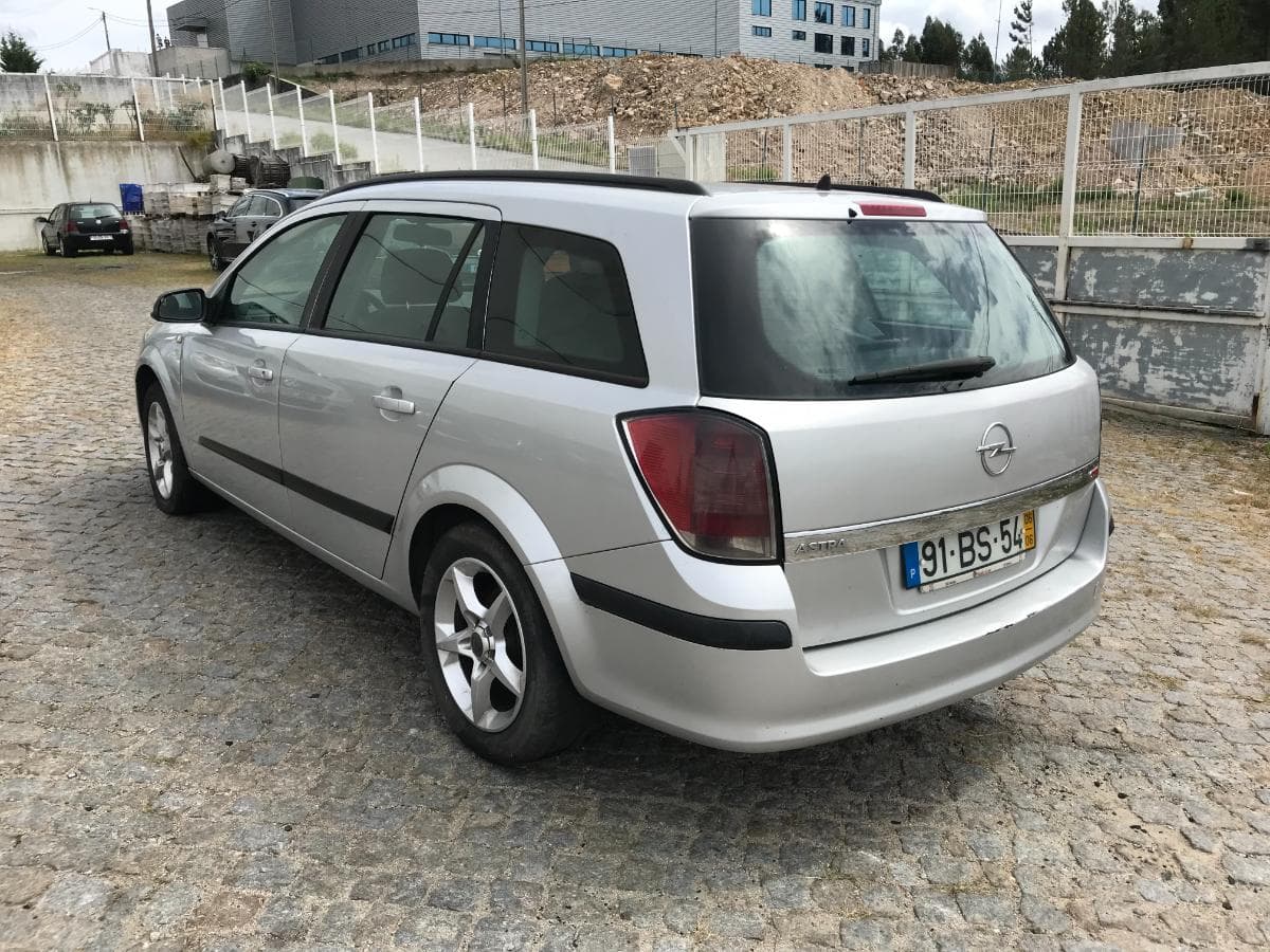 Opel Astra 1.3 CDTI · Ano 2006 — image 7