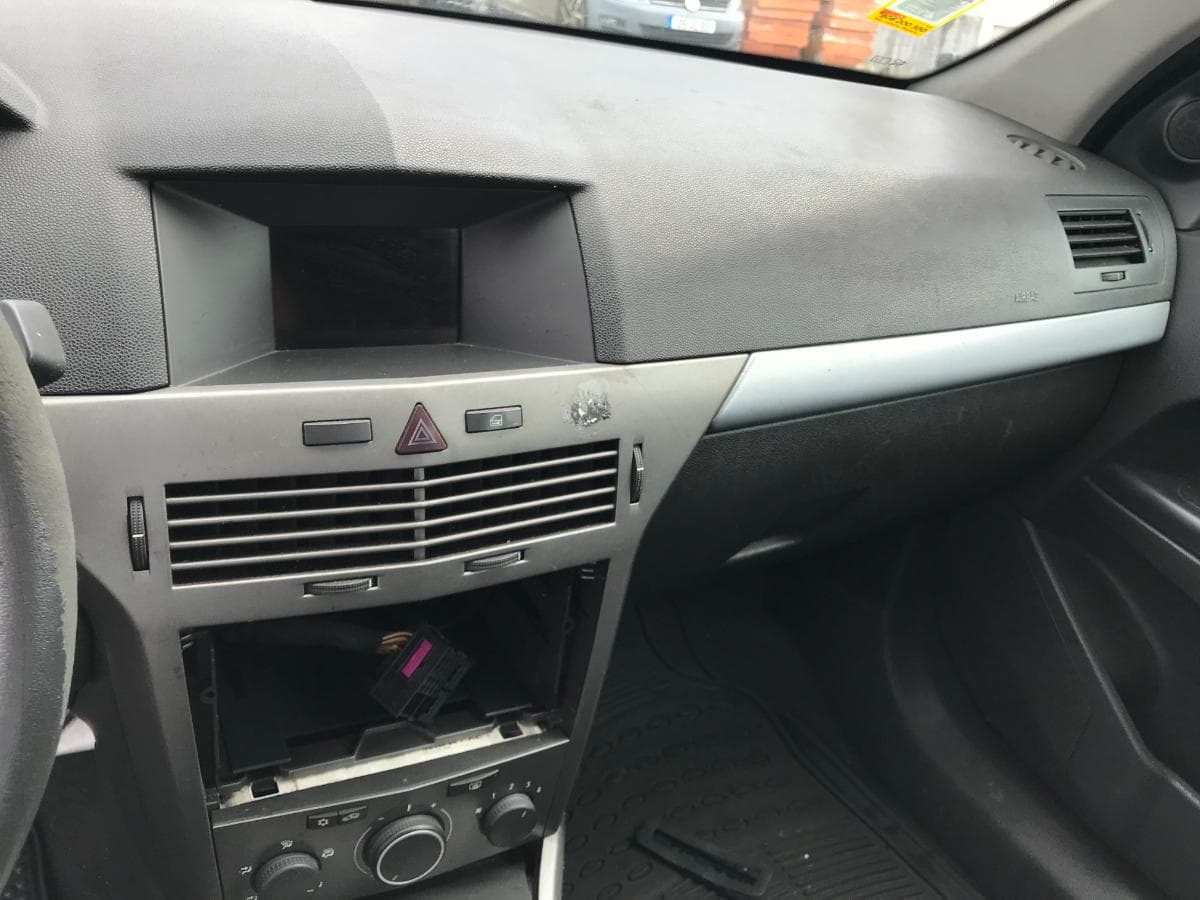 Opel Astra 1.3 CDTI · Ano 2006 — image 28