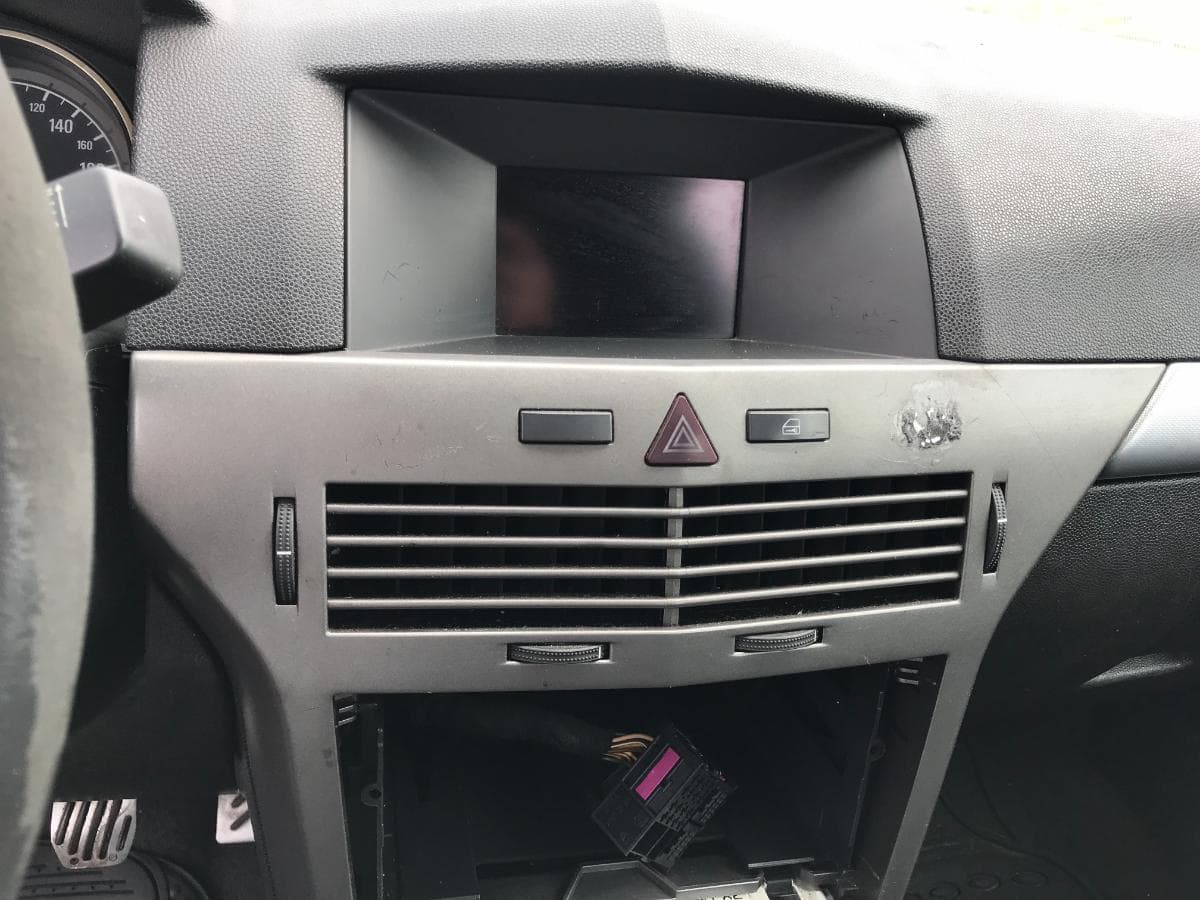 Opel Astra 1.3 CDTI · Ano 2006 — image 32