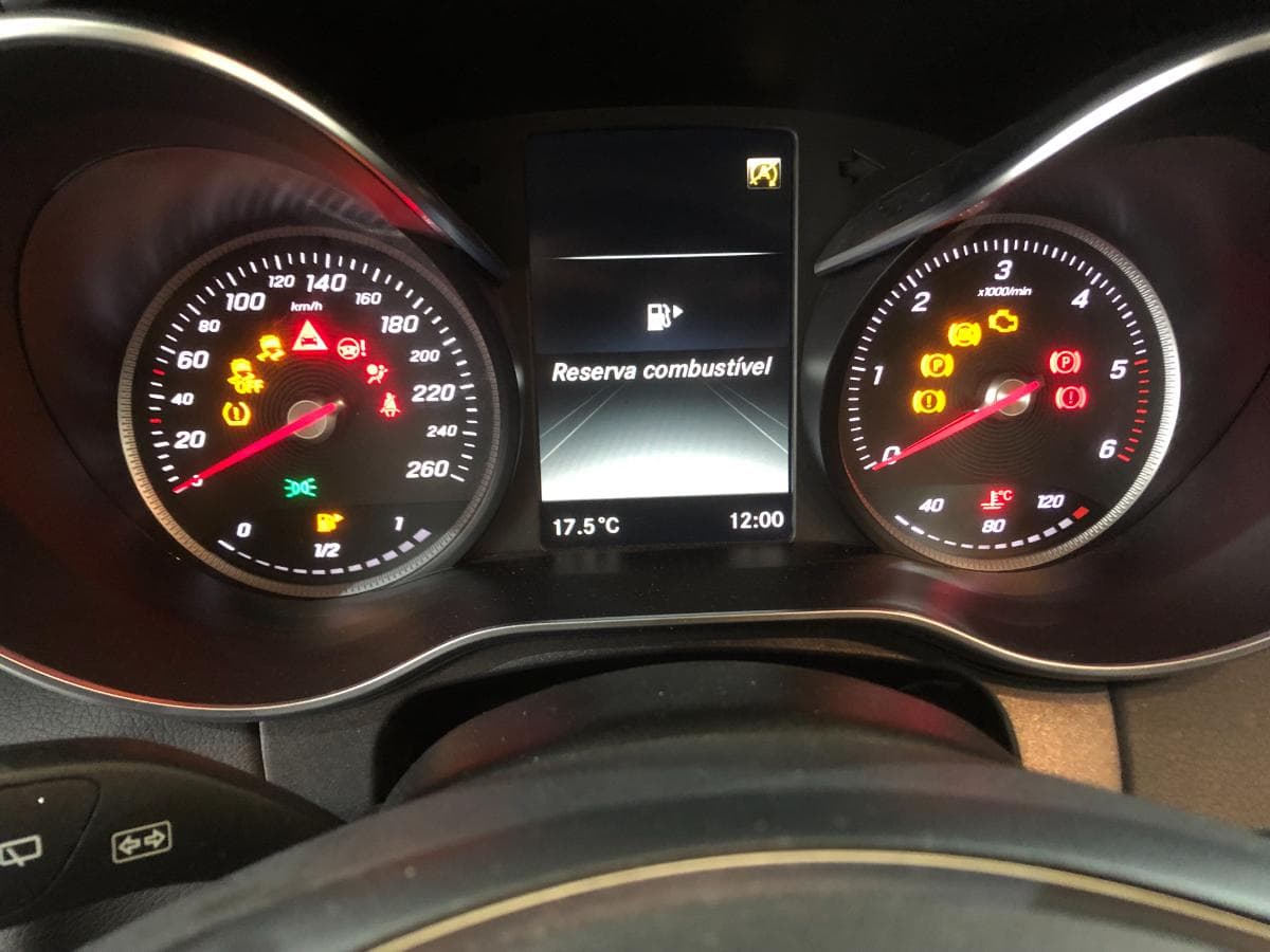 Mercedes-Benz C180D · Ano 2016 — imagen 25