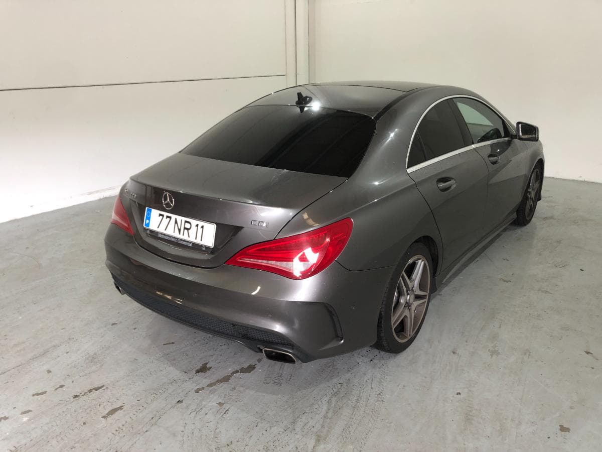 Mercedes-Benz CLA 220 D · Ano 2013 — imagem 6