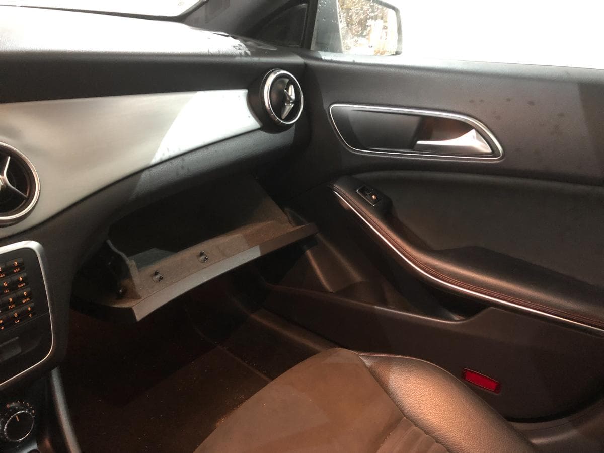 Mercedes-Benz CLA 220 D · Ano 2013 — imagem 23