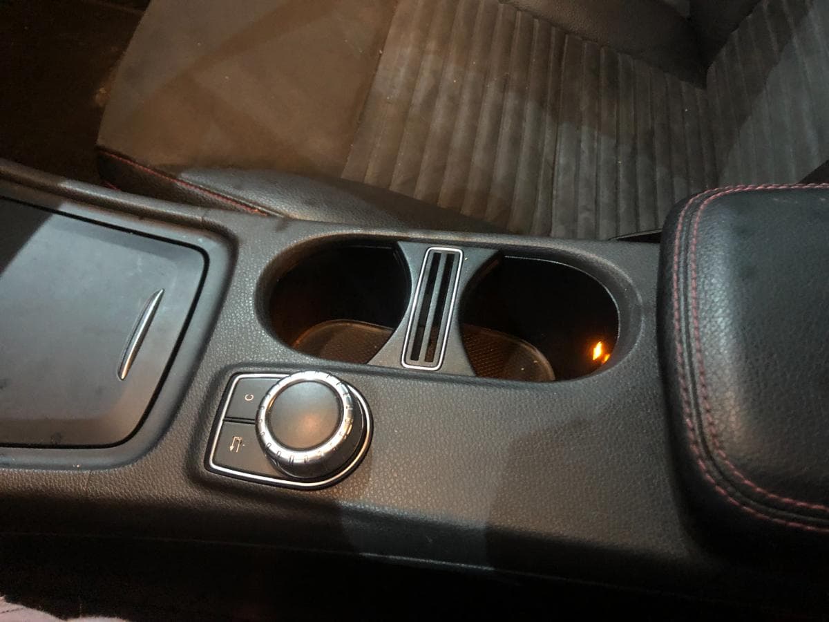 Mercedes-Benz CLA 220 D · Ano 2013 — imagem 25