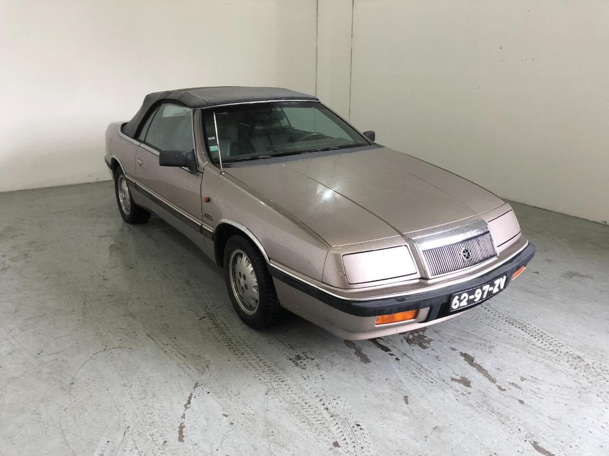 Chrysler Le Baron · Ano 1989 — imagen 2