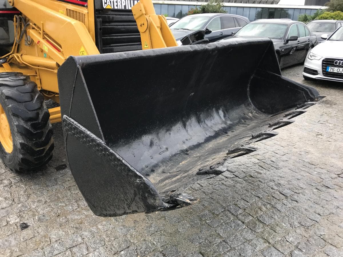 Retroescavadora CAT 438B — imagen 7