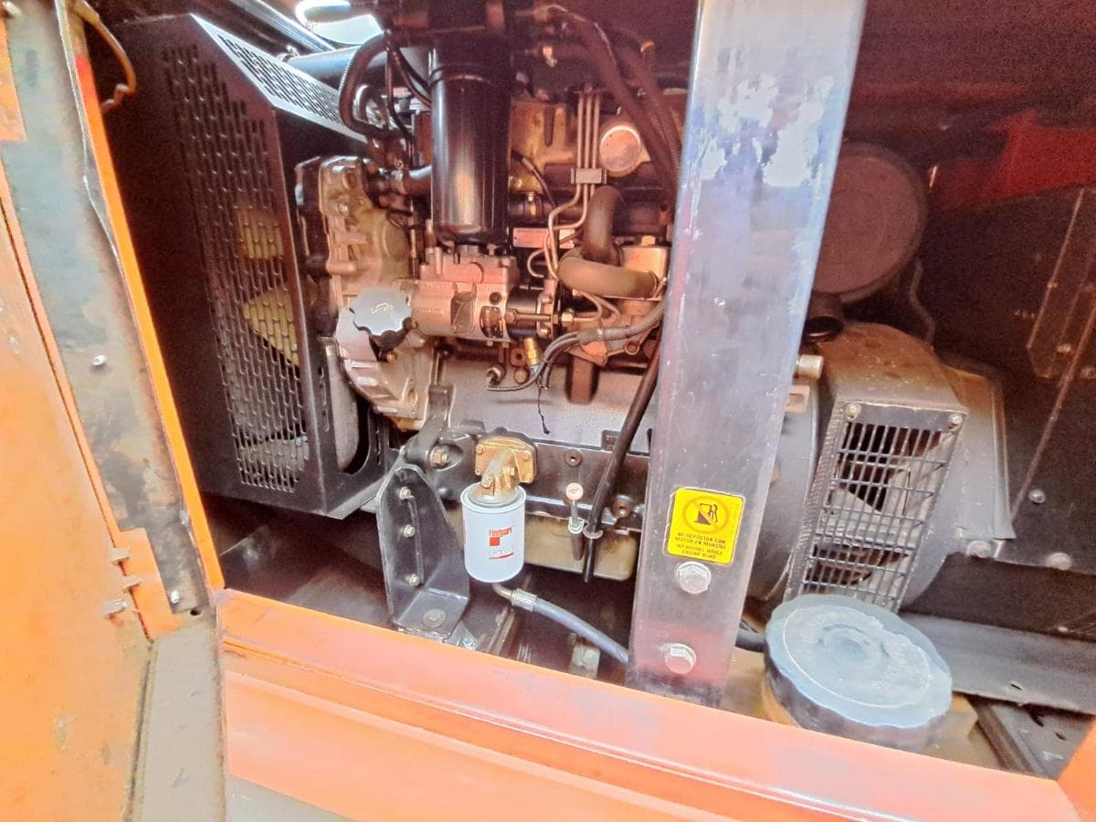 Grupo Eletrogéneo (45Kva) GENELEC GPW 45 · Viana — imagem 4