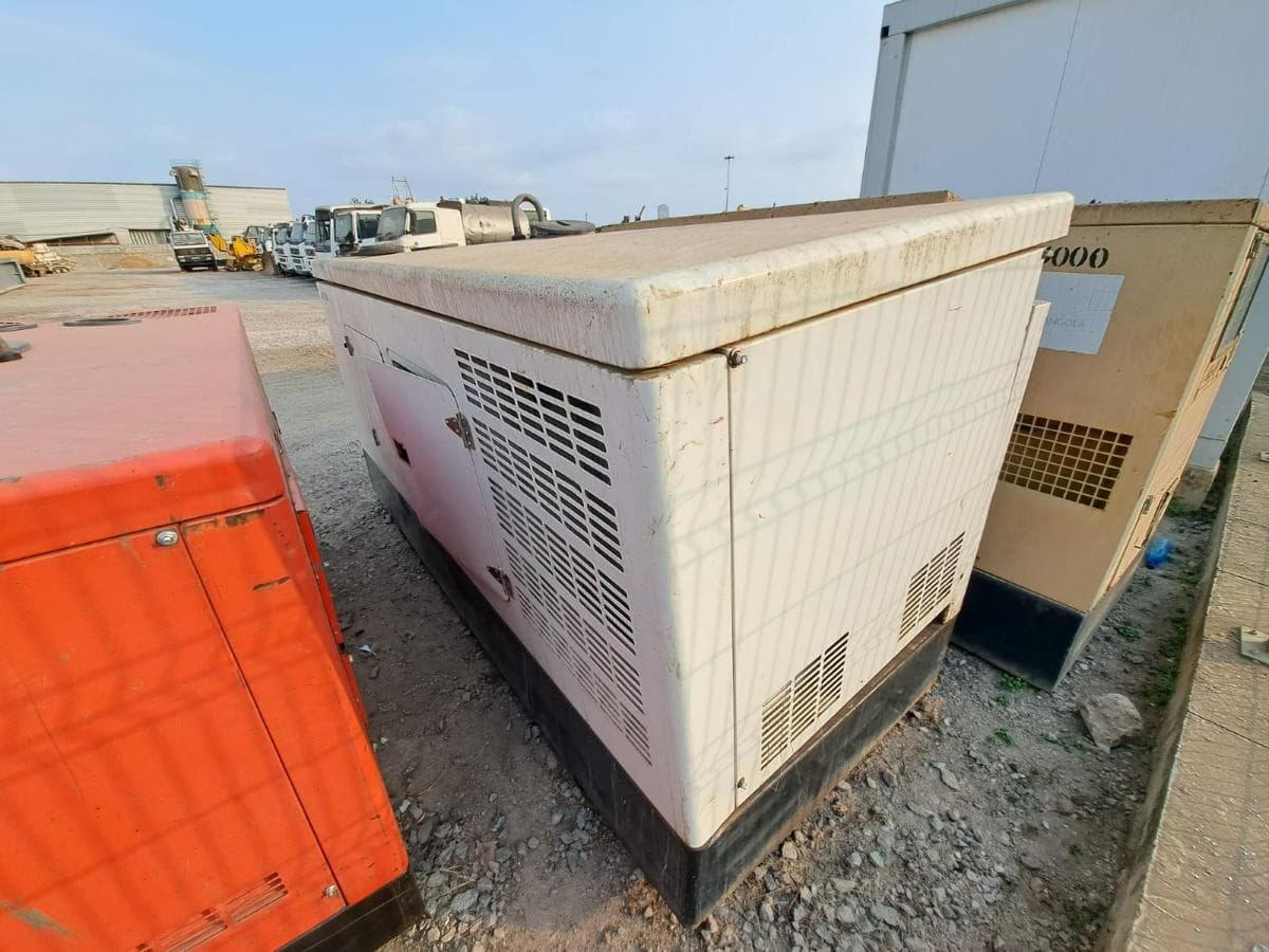 Grupo Eletrogéneo (100Kva) GENELEC GPW 100 · Viana