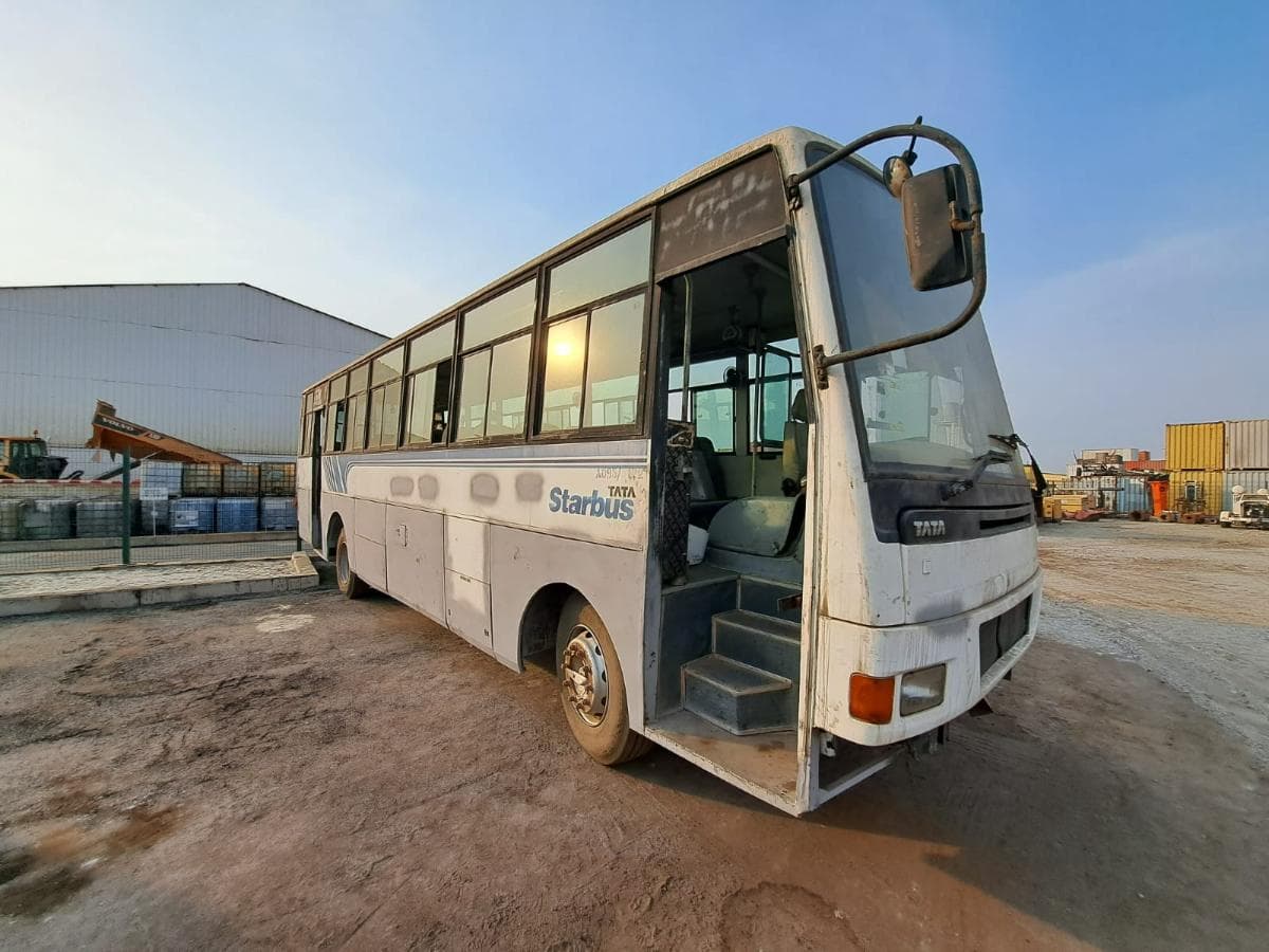 Autocarro TATA de 60 a 69 Lugares · Viana — image 3