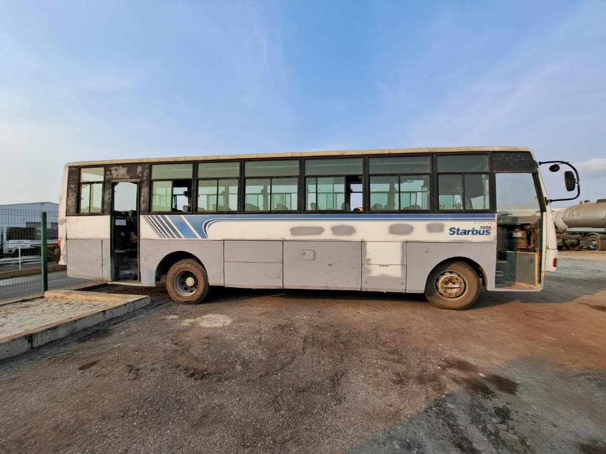 Autocarro TATA de 60 a 69 Lugares · Viana — image 4