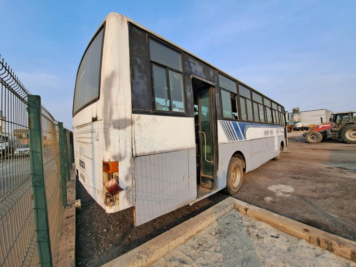 Autocarro TATA de 60 a 69 Lugares · Viana — image 7