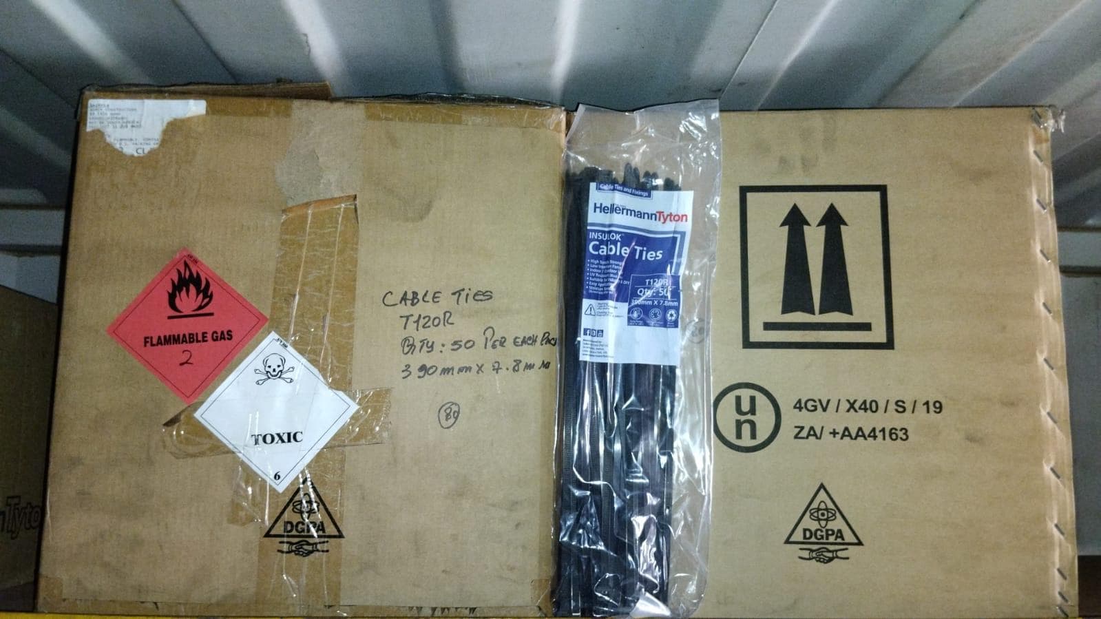 Diversos + Diversos + Grampos + Diversos + Diversos + Diversos + Electrodos + Diversos + Diversos + Diversos + Diversos + Diversos + Fitas + Diversos + Diversos + Máquinas Rebarbadora   + Diversos + Pregos 50×2.50mm + Diversos + Cintas + Cintas + Cintas + Cintas + Cintas + Mangueiras para maçarico  + Cintos de Segurança + Diversos + Diversos + Porcas + Porcas + Diversos + Pregos   + Parafusos + Material Hospitalar + Diversos + Cordas + Diversos + Material para Soldadura + Material para Instalacao electrica + Diversos + Spray Q20 + Braçadeiras + Rolos de rede   + Cerca de Segurança + Cabo flexível  + Abaraçadeiras + Materia para soldadura + Abraçadeiras + Diversos + Bombas de água   + Diversos + Compressor   + Contentor de 40P · — imagen 46