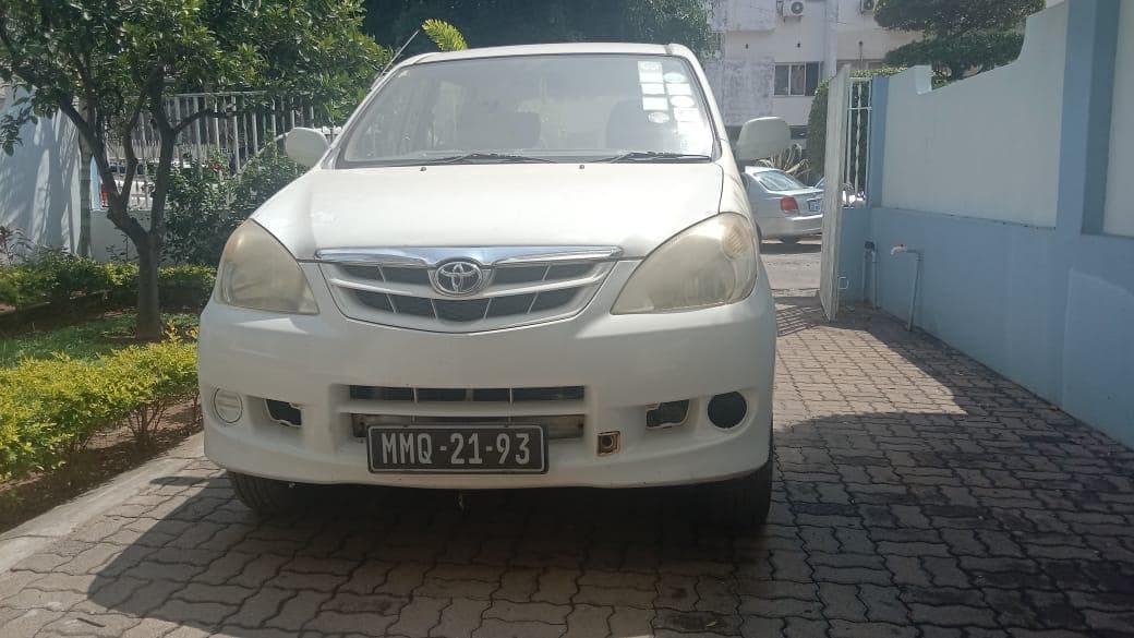 Toyota Avanza · — imagen 3