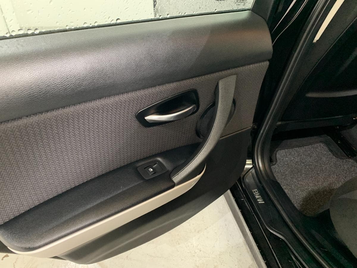 BMW 318D Touring · Ano 2012 — image 20