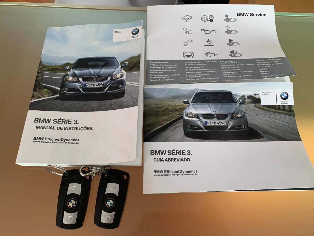 BMW 318D Touring · Ano 2012 — image 39