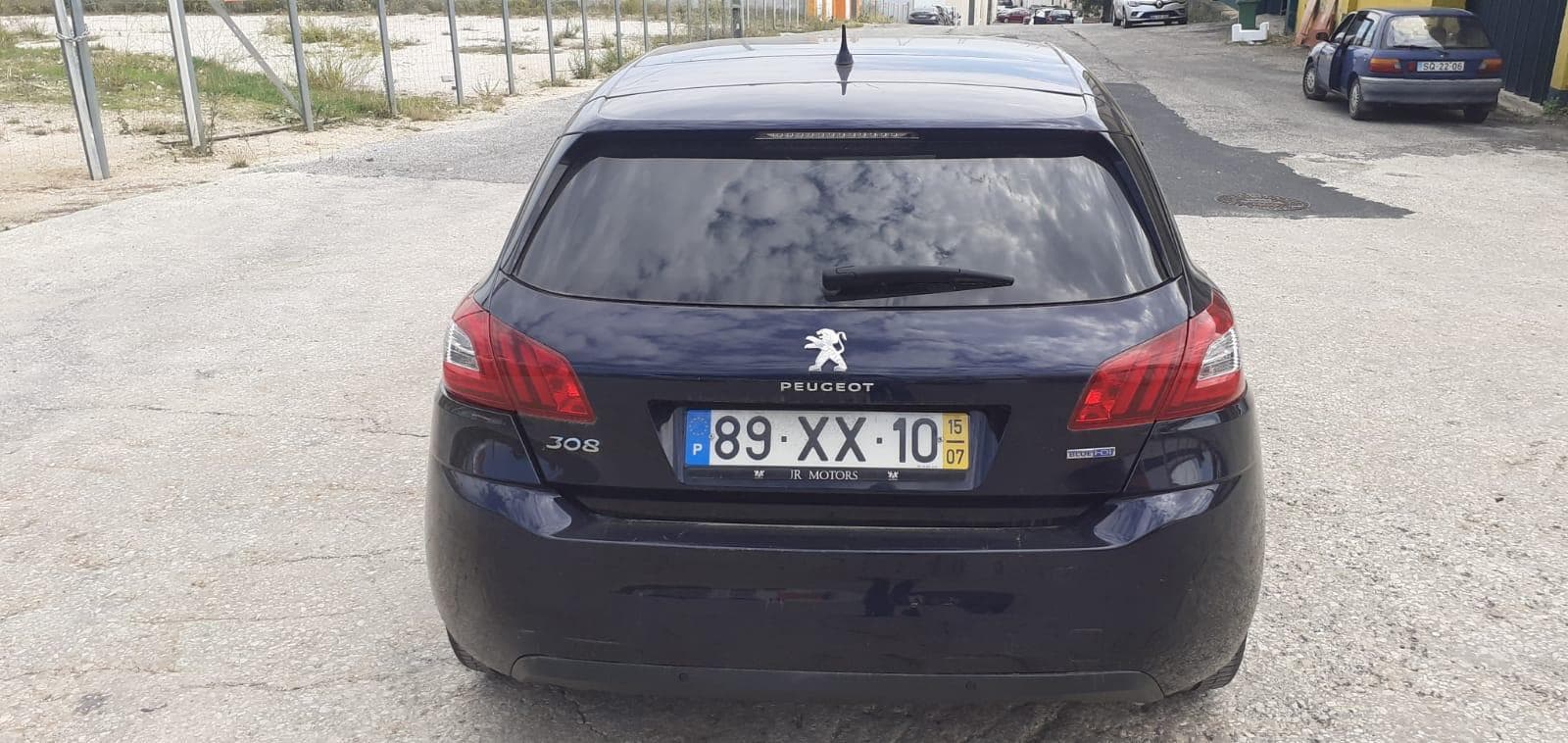 Peugeot 308 1.6 Blue HDI · Ano 2015 — imagen 5