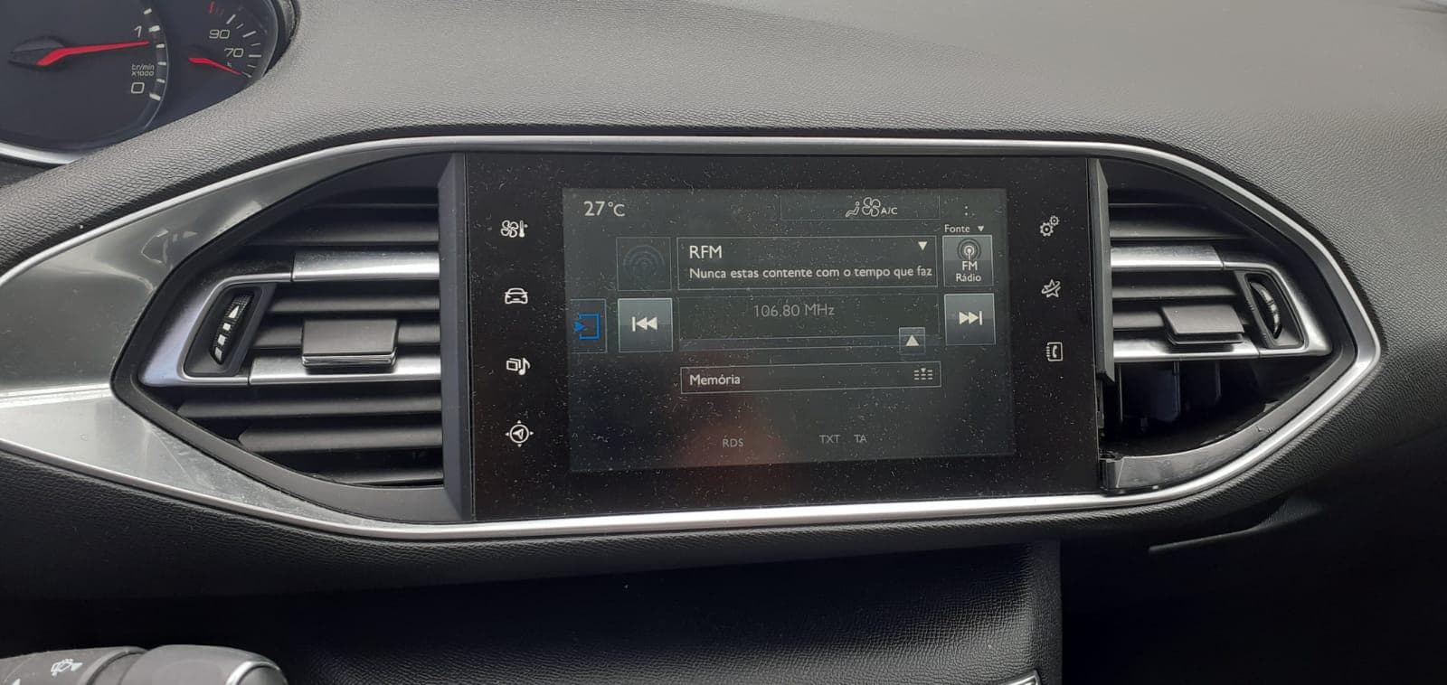 Peugeot 308 1.6 Blue HDI · Ano 2015 — imagen 11