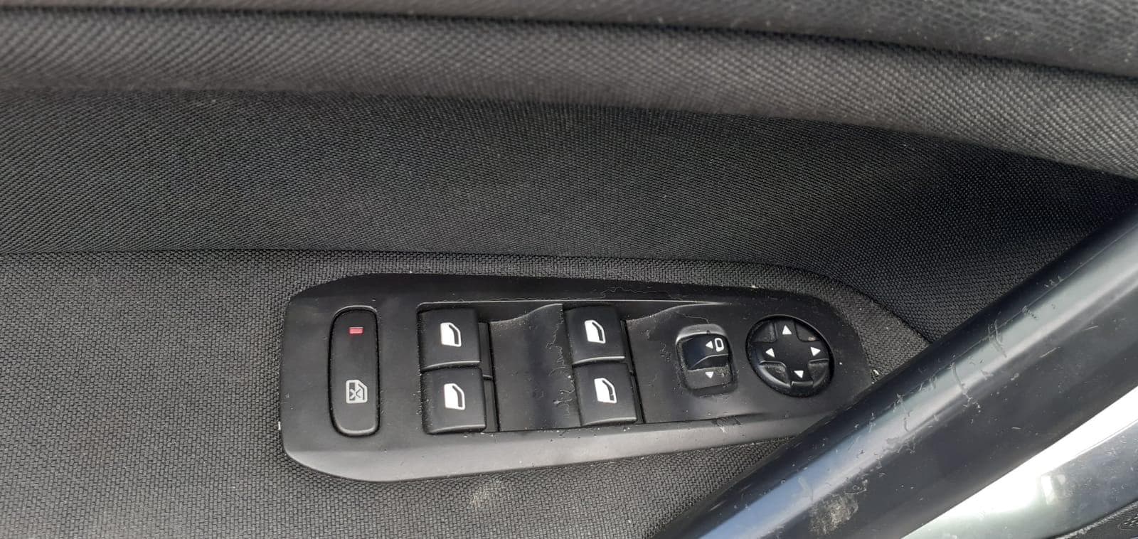 Peugeot 308 1.6 Blue HDI · Ano 2015 — imagen 13