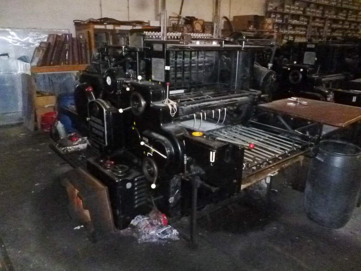 Máquina de corte e vinco