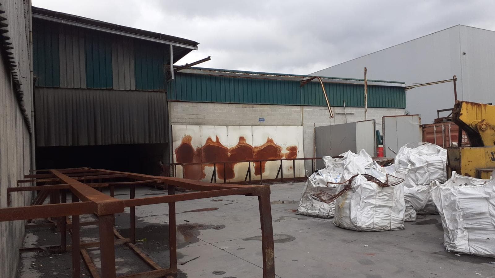 Estabelecimento Comercial · Transformação, reciclagem e refinação de alumínios e outros resíduos · Viana do Castelo — imagem 103