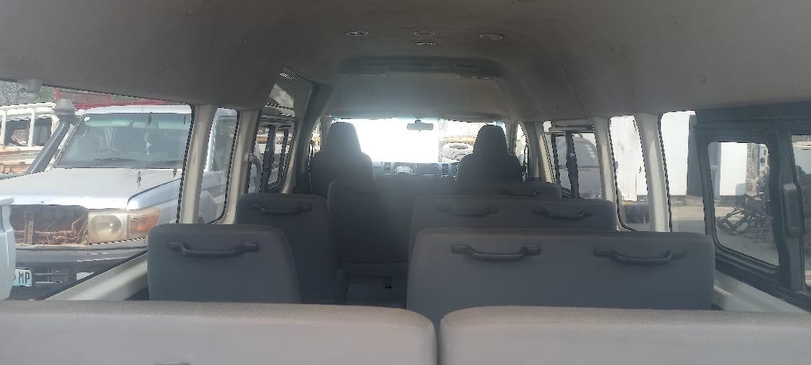 Toyota Hiace · — imagem 7