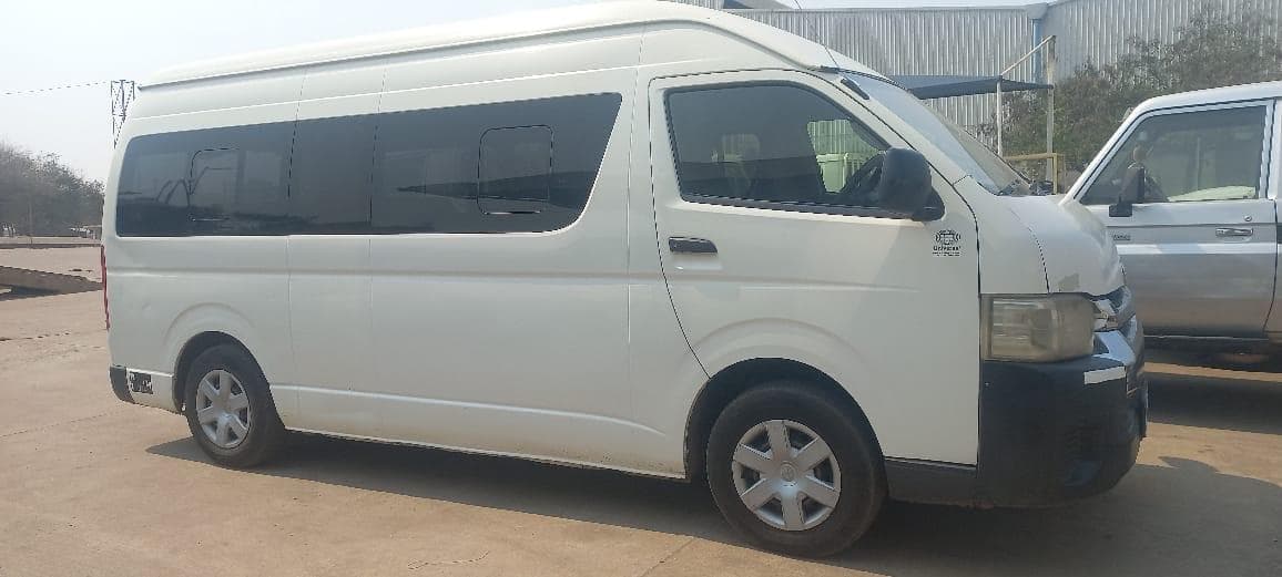 Toyota Hiace · — imagem 3