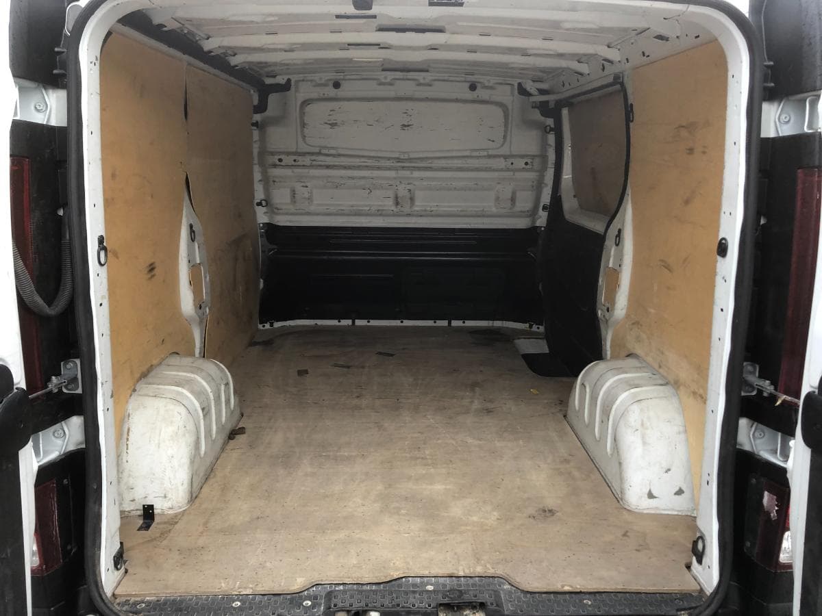 Renault Trafic · Ano 2017 — imagen 10