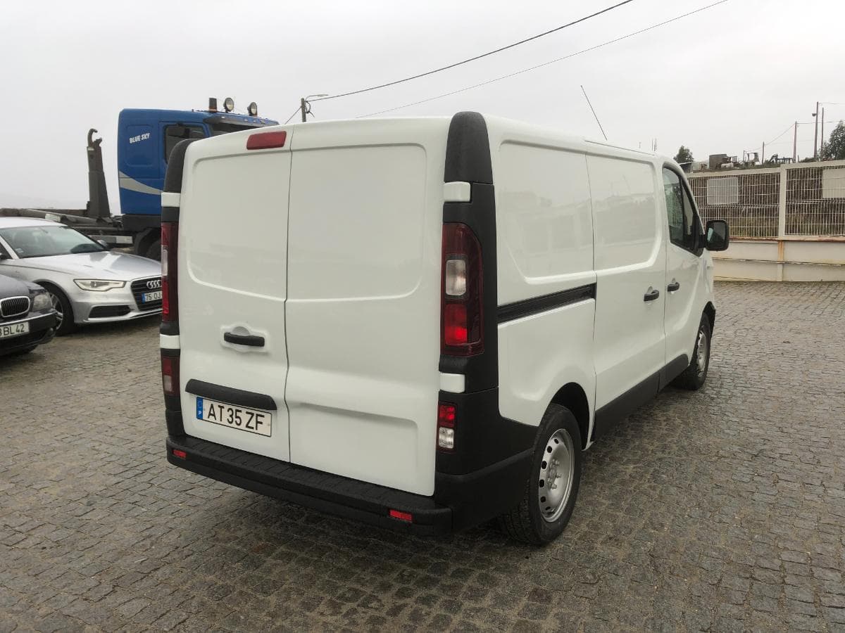 Renault Trafic · Ano 2017 — imagen 5