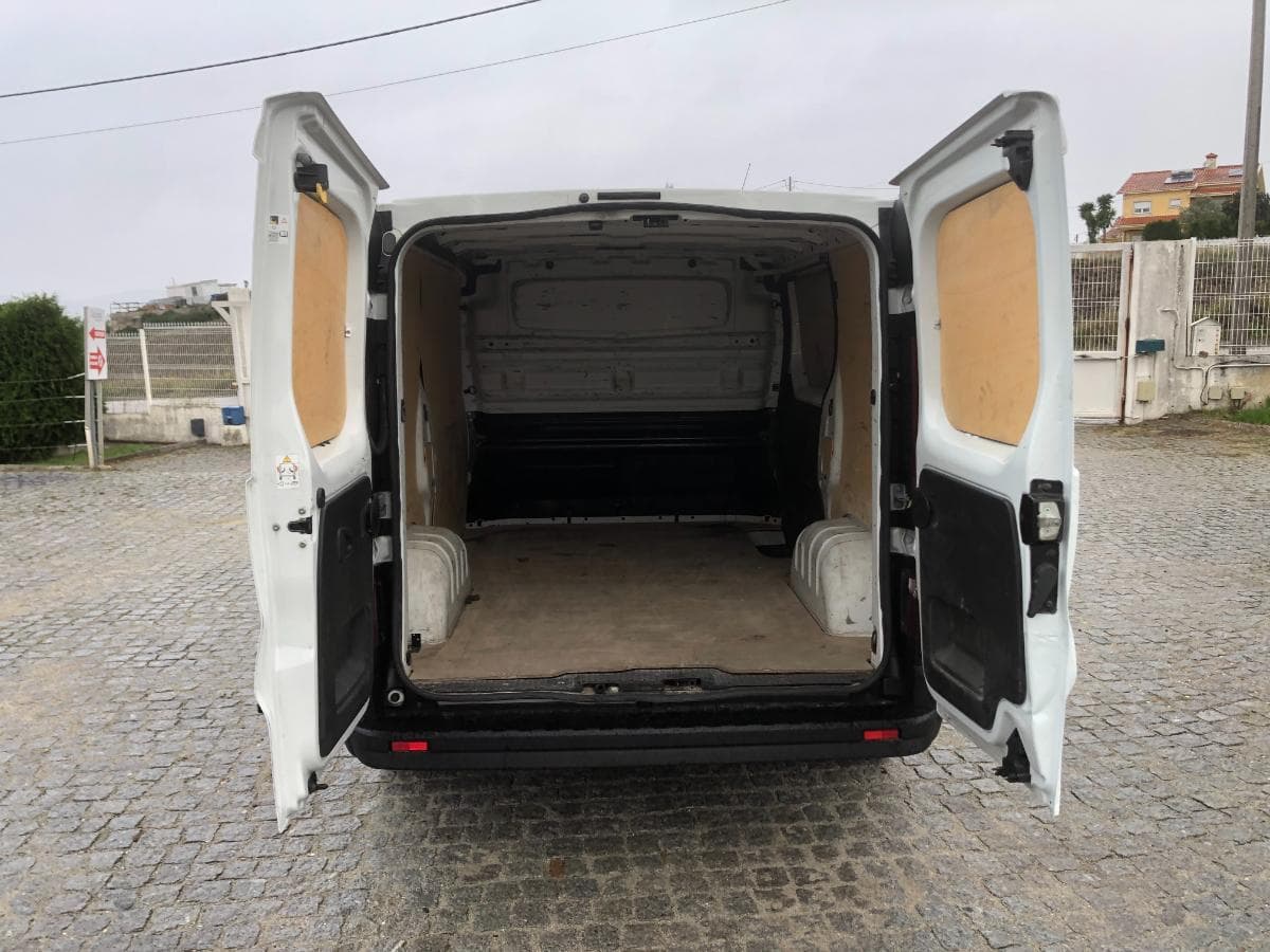 Renault Trafic · Ano 2017 — imagen 9