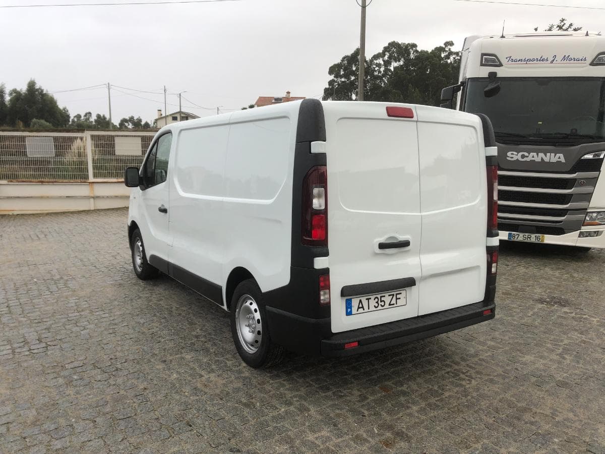 Renault Trafic · Ano 2017 — imagen 11