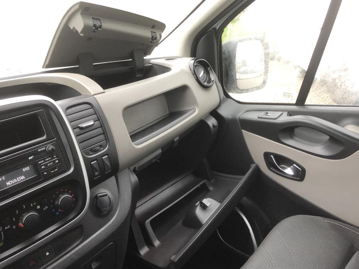Renault Trafic · Ano 2017 — imagen 26
