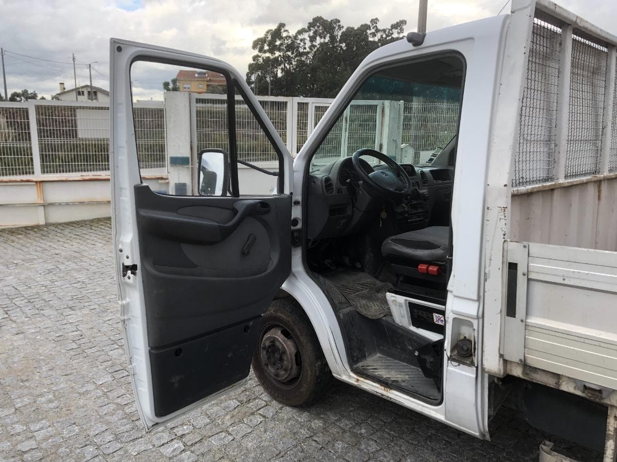 Mercedes-Benz 413CDI · Ano 2001 — imagem 14