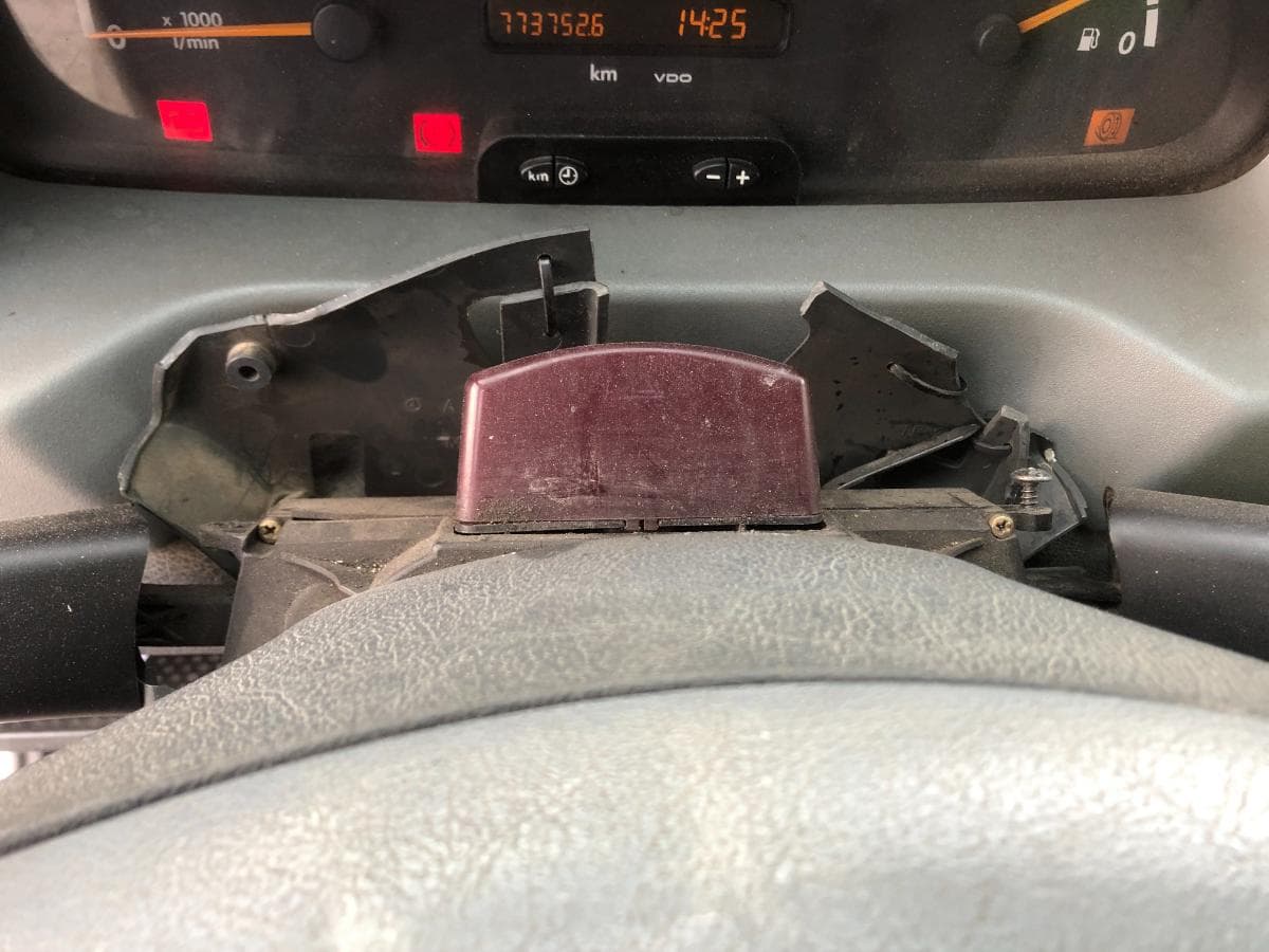 Mercedes-Benz 413CDI · Ano 2001 — imagem 19