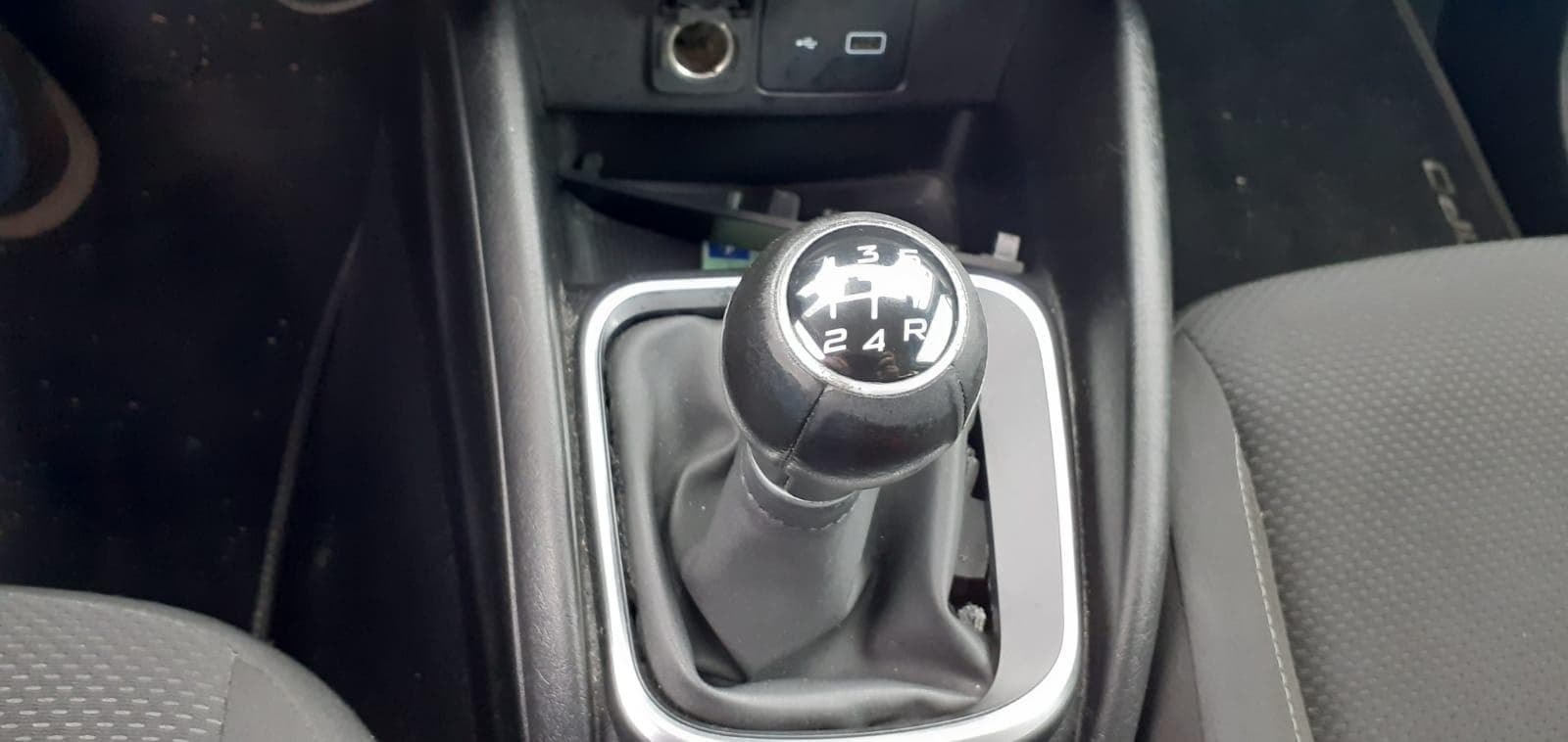 Fiat Tipo 1.2D · Ano 2015 — imagen 26