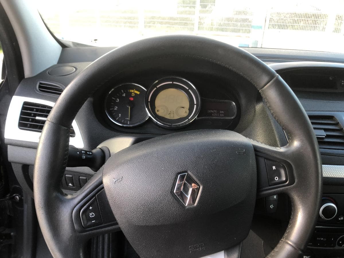 Renault Mégane 1.5 DCI · Ano 2010 — imagem 34