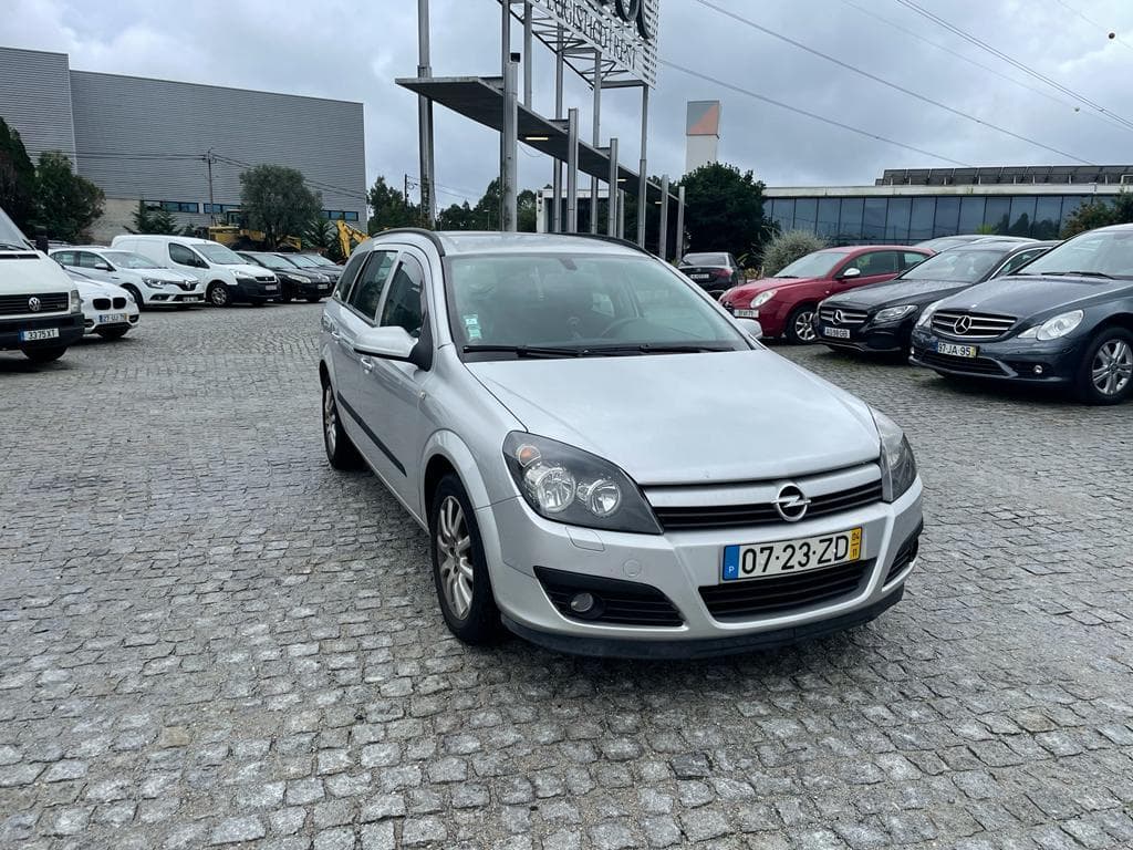 Opel Astra SW · Ano 2004 — image 1