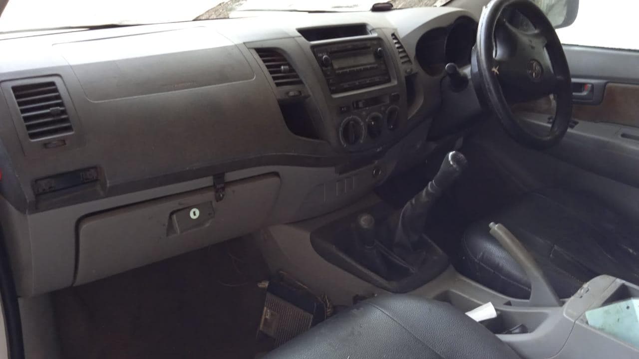 TOYOTA HILUX · — imagem 2