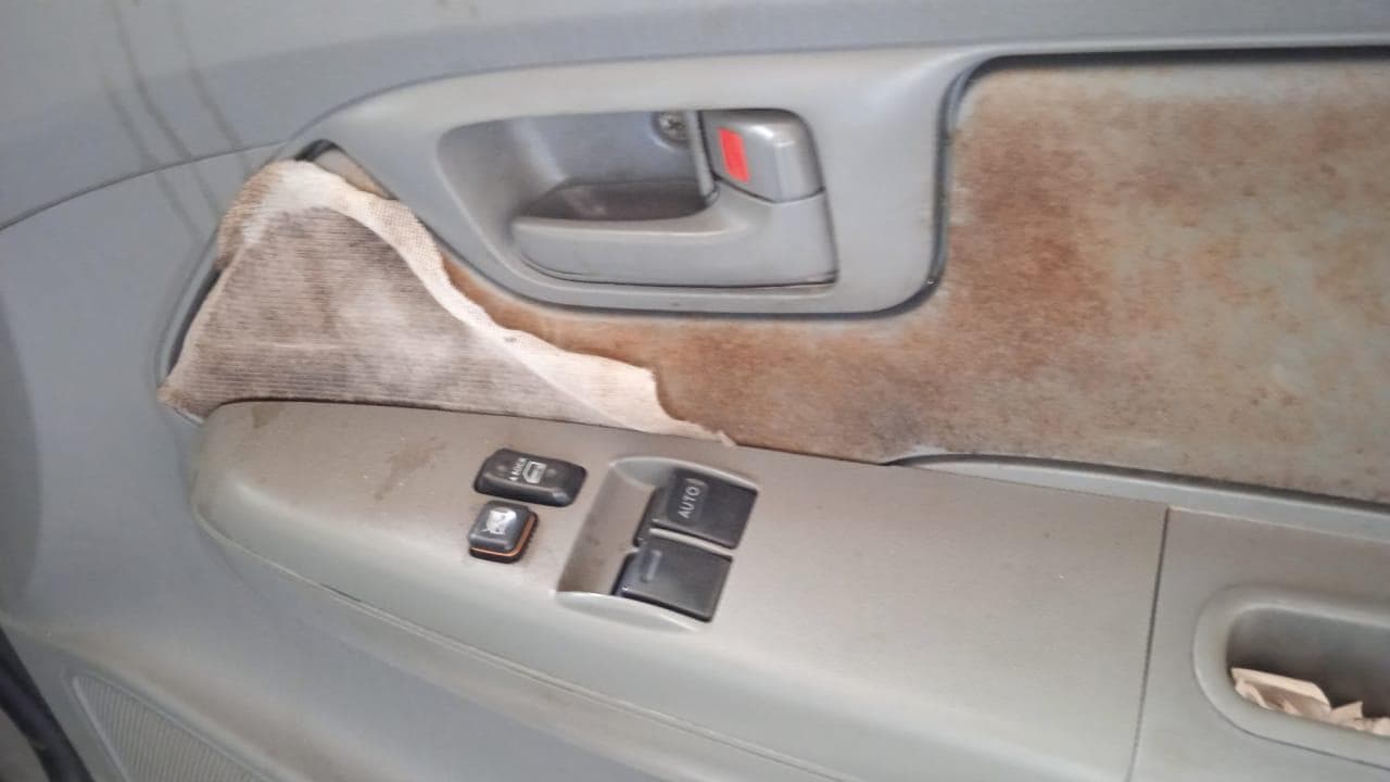 TOYOTA HILUX · — imagem 3
