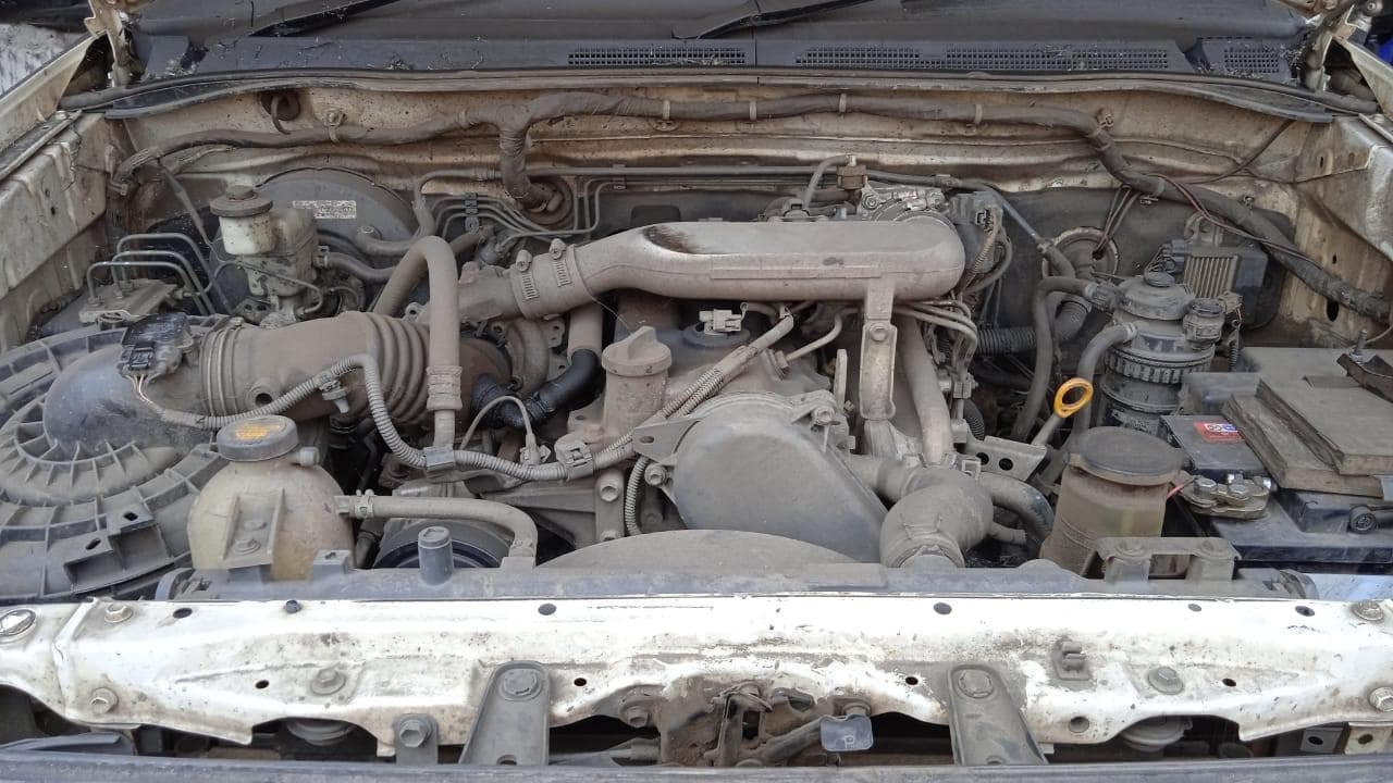 TOYOTA HILUX · — imagem 6