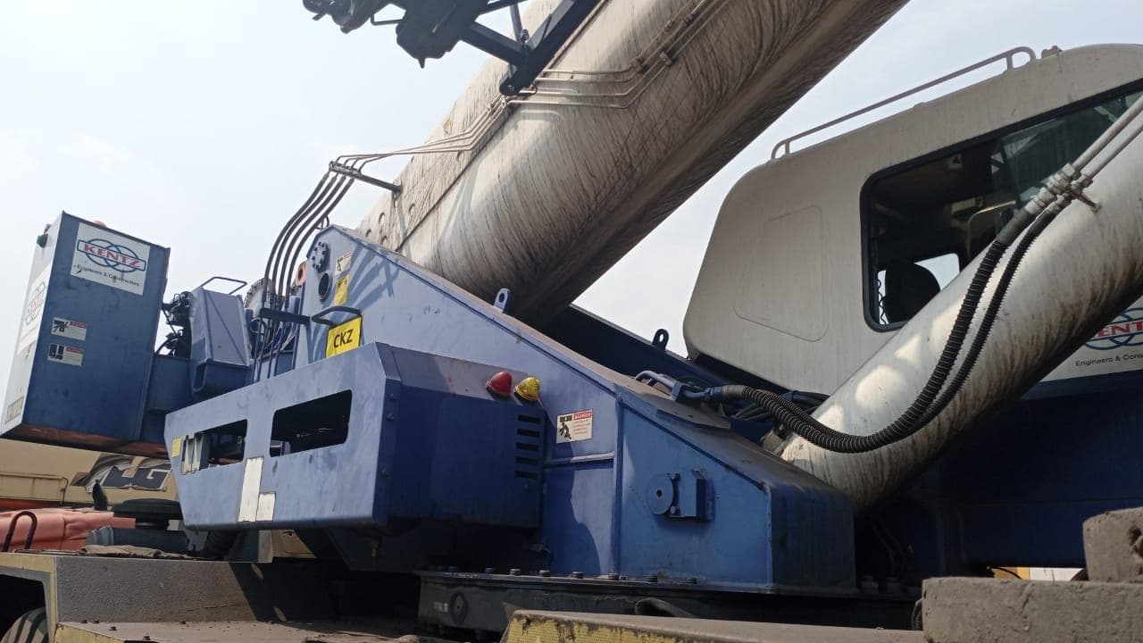TADANO GR-1000XL · — imagem 5