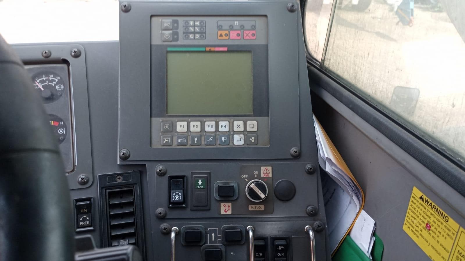 TADANO GR-1000XL · — imagem 7