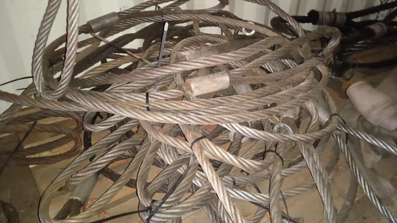 Diversos + Cabos de aço + Cabos de aço + Cabos de aço  + Cabos de aço + Cabos de aço + Cabos de aço + Cabos de aço  + Diversos + Cabos de aço + Cabos de aço   + Contentor de 40P · — imagem 8
