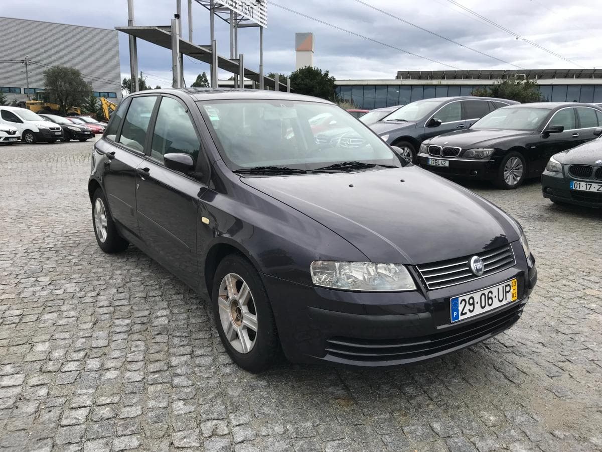 Fiat Stilo 1.2 16v · Ano 2003 — imagem 1