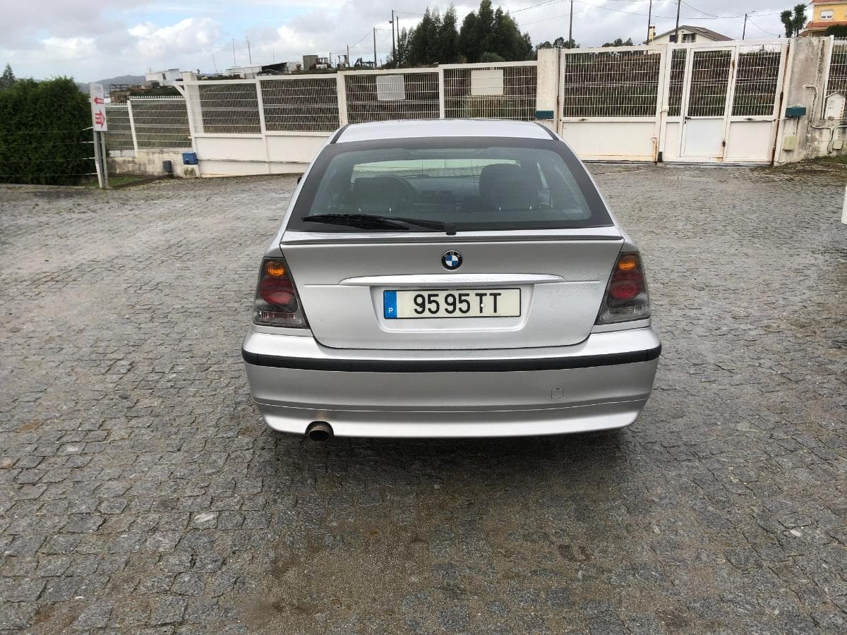 BMW · Ano 2002 — imagem 8