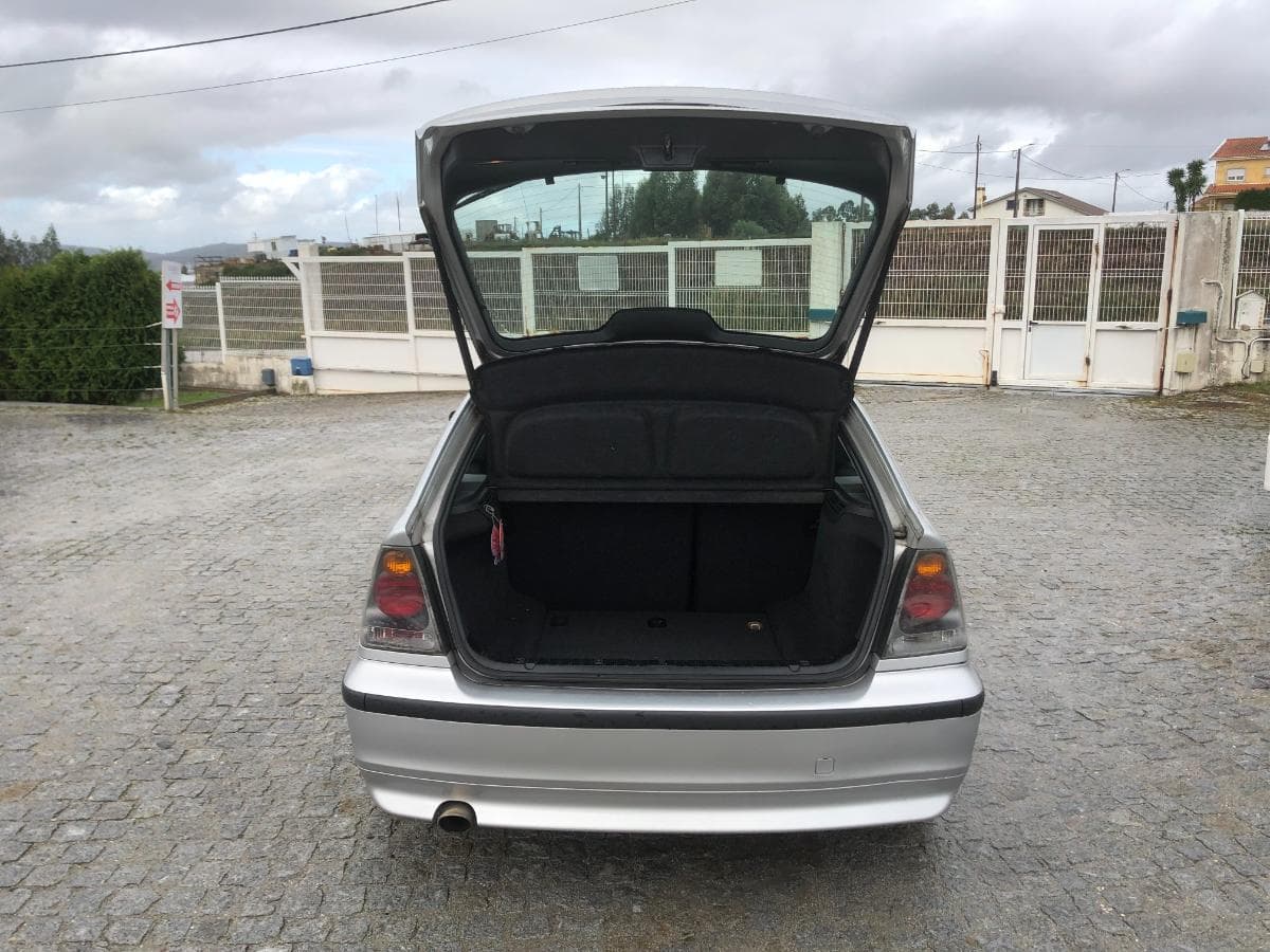 BMW · Ano 2002 — imagem 9