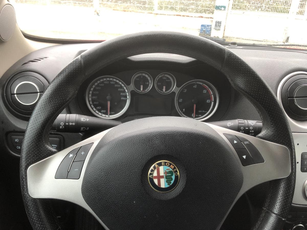 Alfa Romeo Mito 1.3 Multijet · Ano 2011 — imagem 25