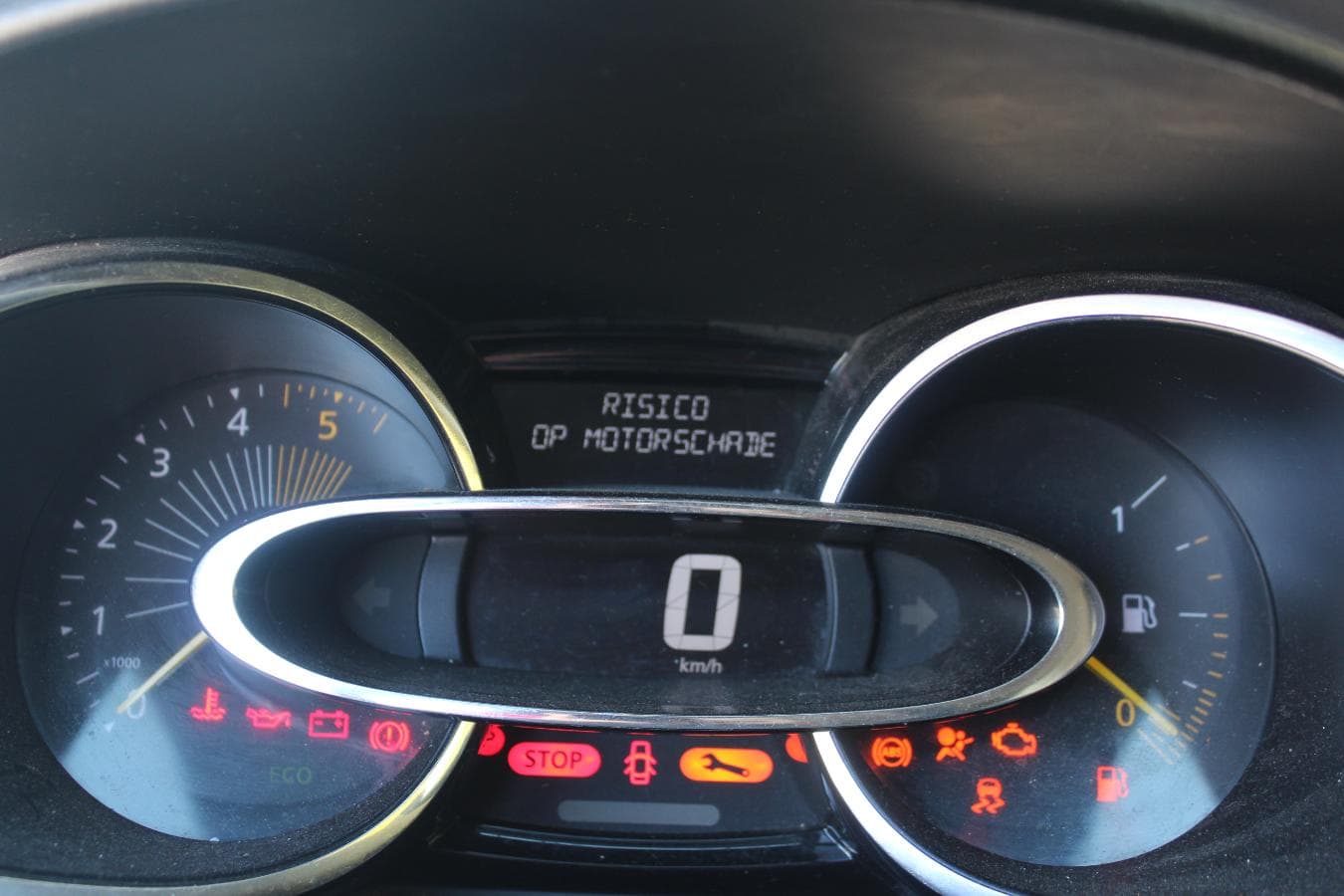 Renault Clio 1.5 DCI · Año 2014 — imagen 19